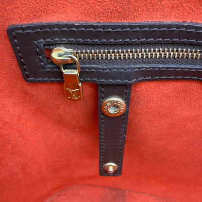 https://cdn.shopify.com/s/files/1/0564/9376/8855/files/Louis_Vuitton_Handtasche_Manosque_GM_Damier_Ebene_braun_vintage_LV8300.webp?v=1780408246