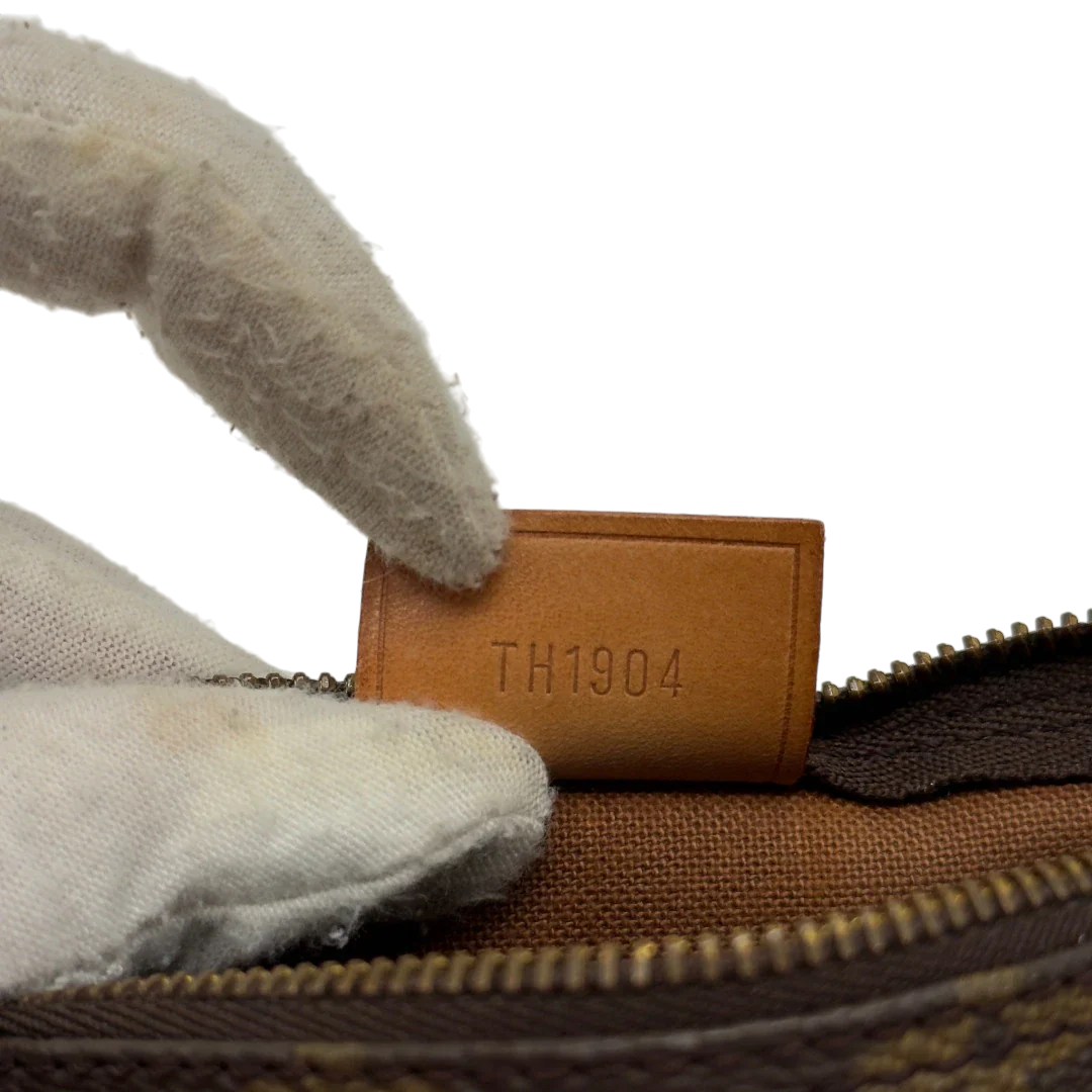 https://cdn.shopify.com/s/files/1/0564/9376/8855/files/Louis_Vuitton_Handtasche_Nano_Speedy_mit_Umhangegurt_monogram_braun_vintage_LV7692.webp?v=1779408304
