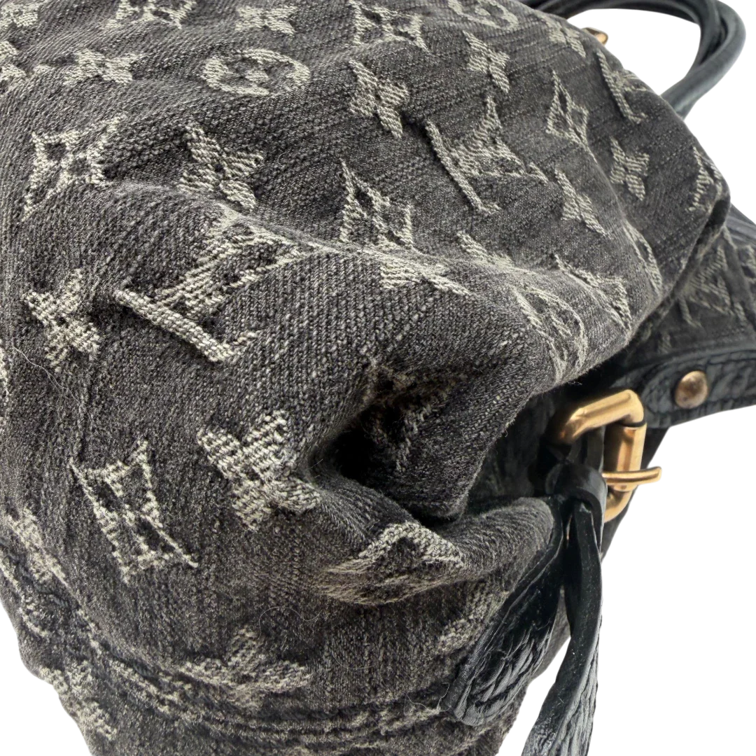 https://cdn.shopify.com/s/files/1/0564/9376/8855/files/Louis_Vuitton_Handtasche_Neo_Cabby_MM_Denim_mit_Umhangegurt_monogram_schwarz_vintage_LV7300.webp?v=1779964487