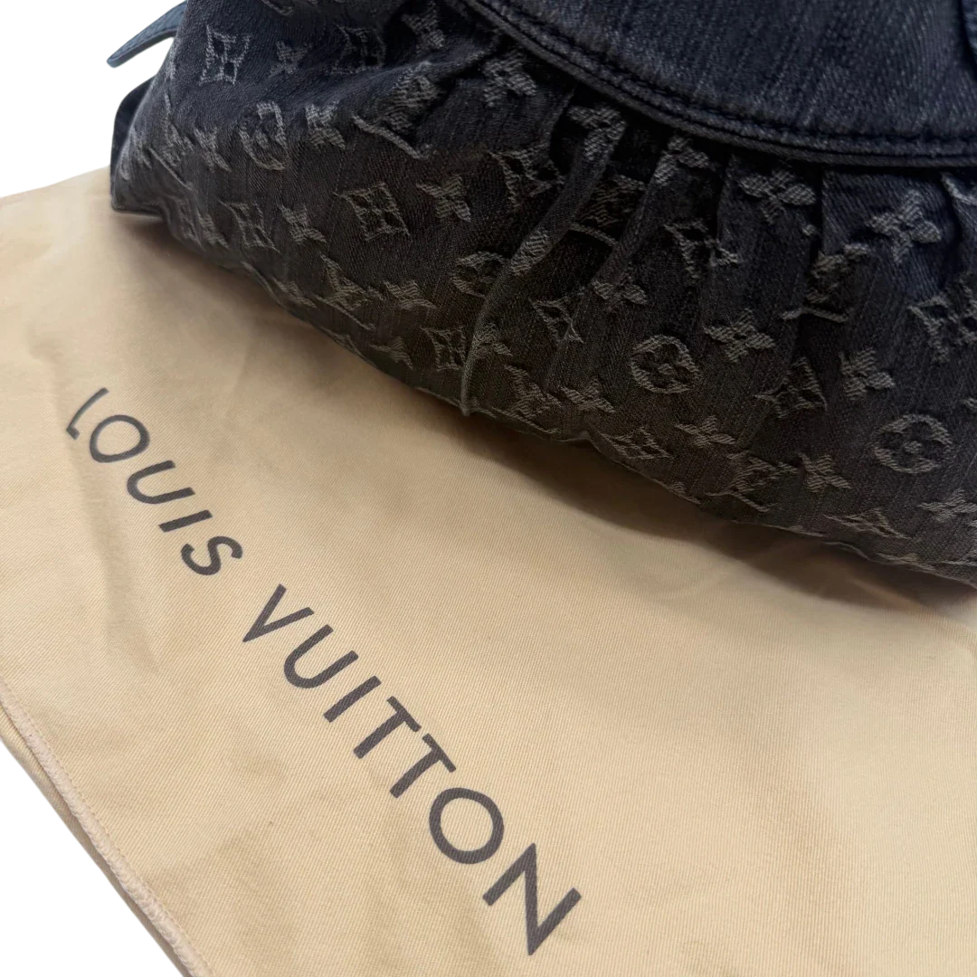 https://cdn.shopify.com/s/files/1/0564/9376/8855/files/Louis_Vuitton_Handtasche_Neo_Cabby_MM_Denim_mit_Umhangegurt_monogram_schwarz_vintage_LV7438.webp?v=1779964487