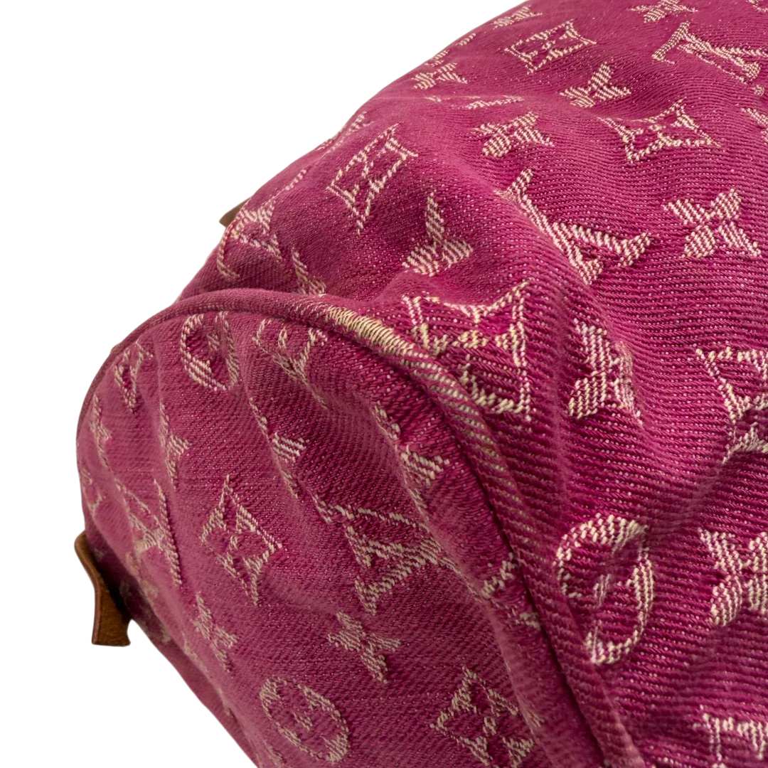 https://cdn.shopify.com/s/files/1/0564/9376/8855/files/Louis_Vuitton_Handtasche_Neo_Speedy_Denim_monogram_pink_9.webp?v=1781714458