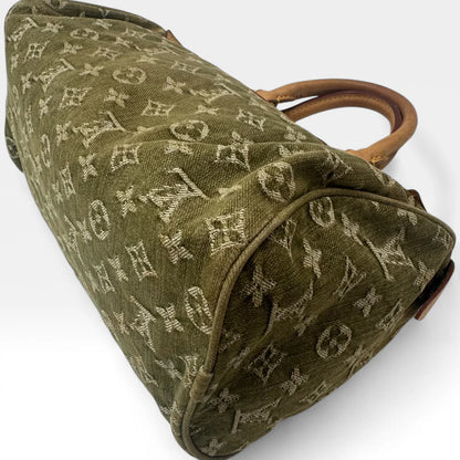 https://cdn.shopify.com/s/files/1/0564/9376/8855/files/Louis_Vuitton_Handtasche_Neo_Speedy_aus_Denimstoff_monogram_khaki_vintage_LV_handbag9915.webp?v=1761870821