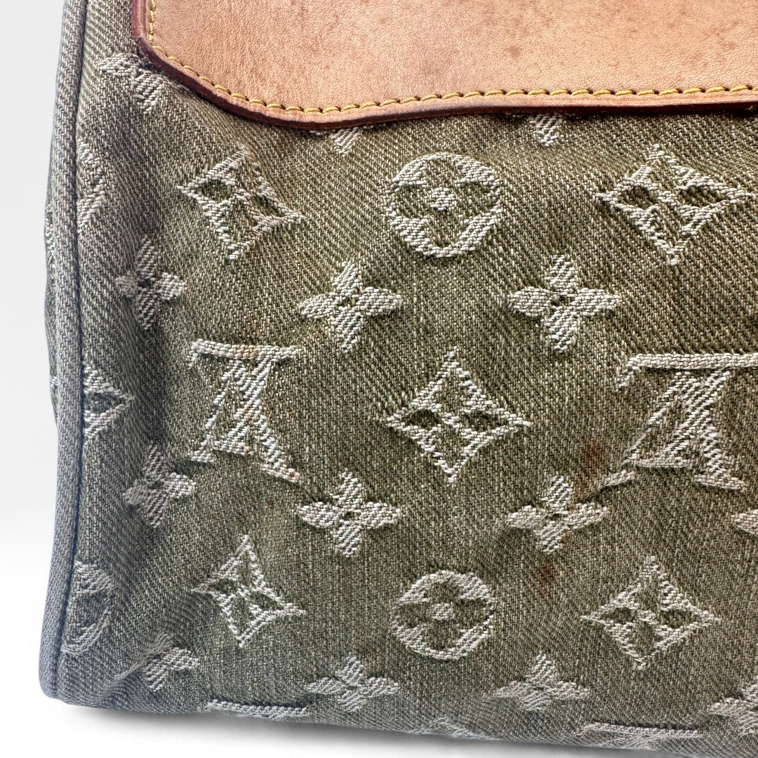 https://cdn.shopify.com/s/files/1/0564/9376/8855/files/Louis_Vuitton_Handtasche_Neo_Speedy_aus_Denimstoff_monogram_khaki_vintage_LV_handbag9923.webp?v=1761870821