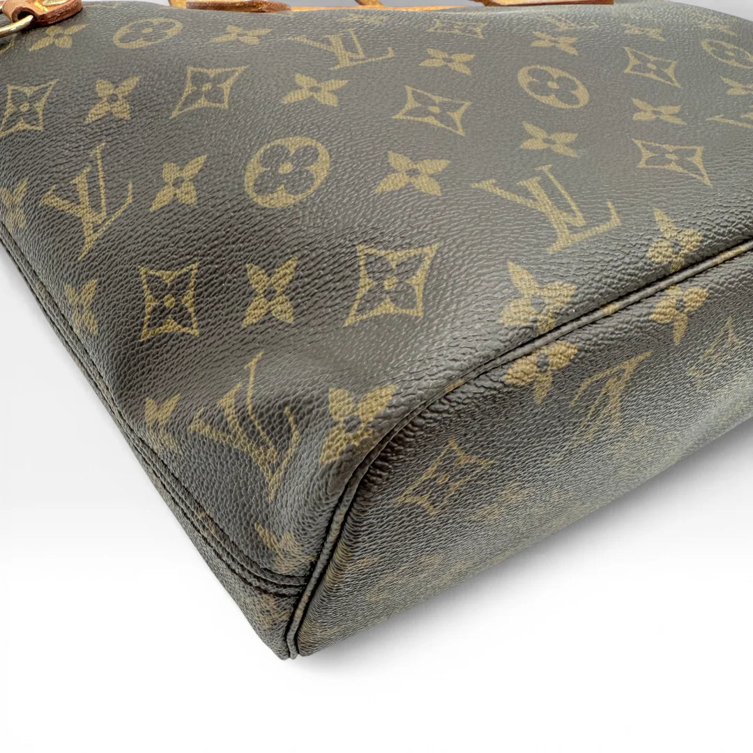 https://cdn.shopify.com/s/files/1/0564/9376/8855/files/Louis_Vuitton_Handtasche_Neverfull_PM_monogram_braun_vintage_LV_8031.webp?v=1768320583