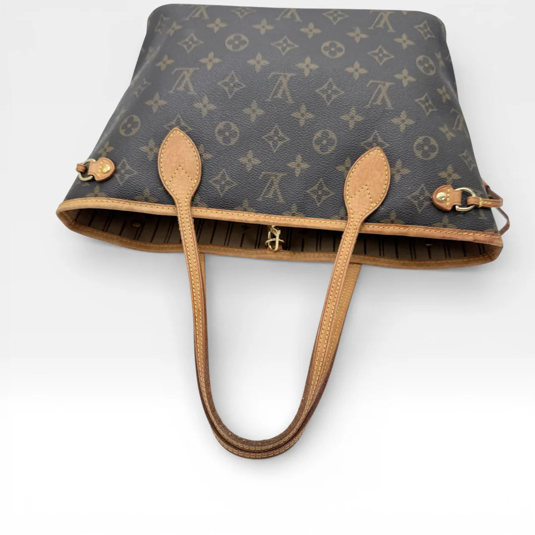 https://cdn.shopify.com/s/files/1/0564/9376/8855/files/Louis_Vuitton_Handtasche_Neverfull_PM_monogram_braun_vintage_LV_8032.webp?v=1768320583