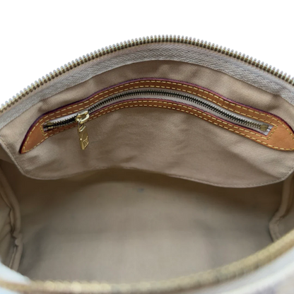 https://cdn.shopify.com/s/files/1/0564/9376/8855/files/Louis_Vuitton_Handtasche_Speedy_30_Bandouliere_Damier_Azur_weiss_19.webp?v=1784128191