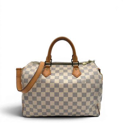 https://cdn.shopify.com/s/files/1/0564/9376/8855/files/Louis_Vuitton_Handtasche_Speedy_30_Bandouliere_Damier_Azur_weiss_2.webp?v=1784128191