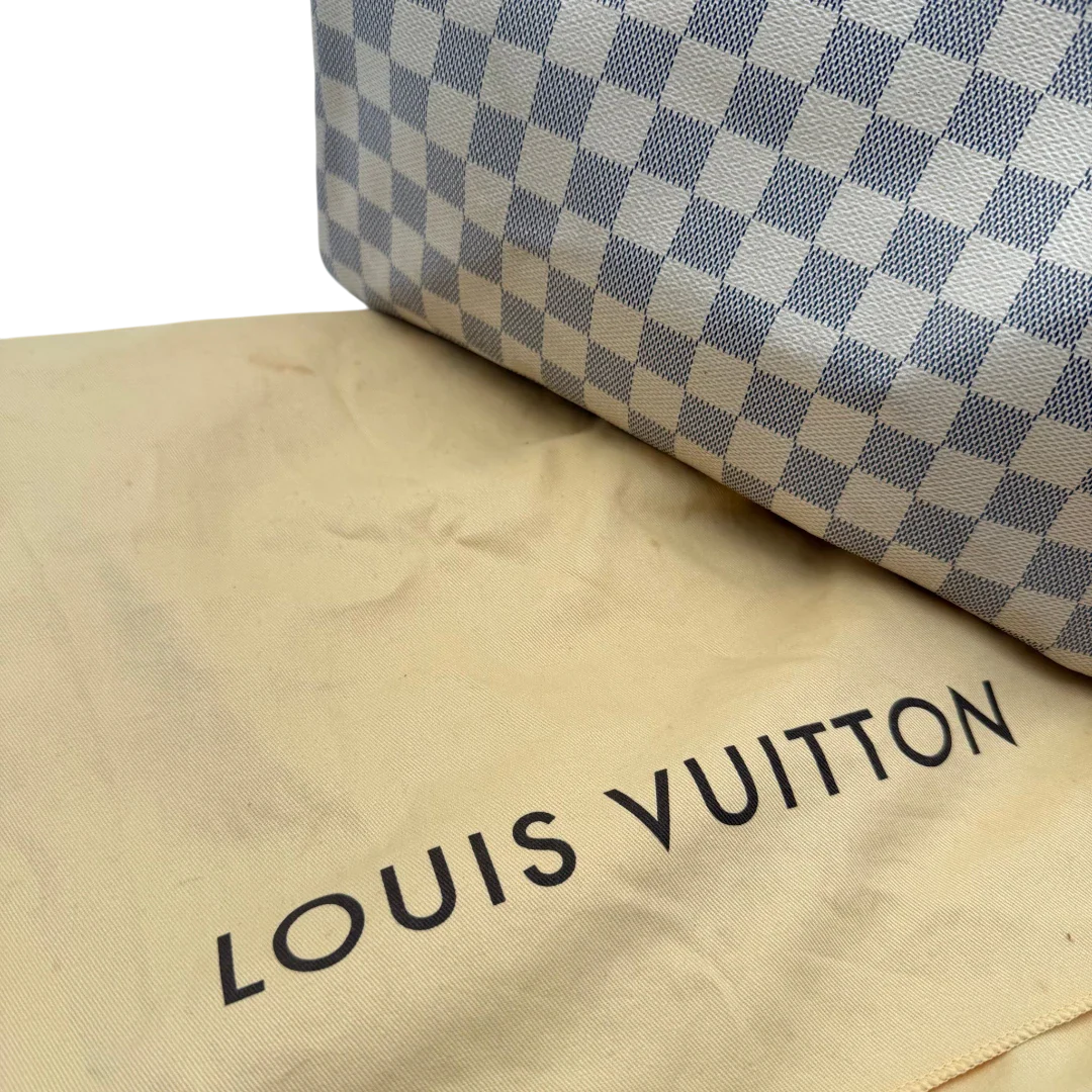 https://cdn.shopify.com/s/files/1/0564/9376/8855/files/Louis_Vuitton_Handtasche_Speedy_30_Damier_Azur_weiss_vintage_LV4507.webp?v=1775728010