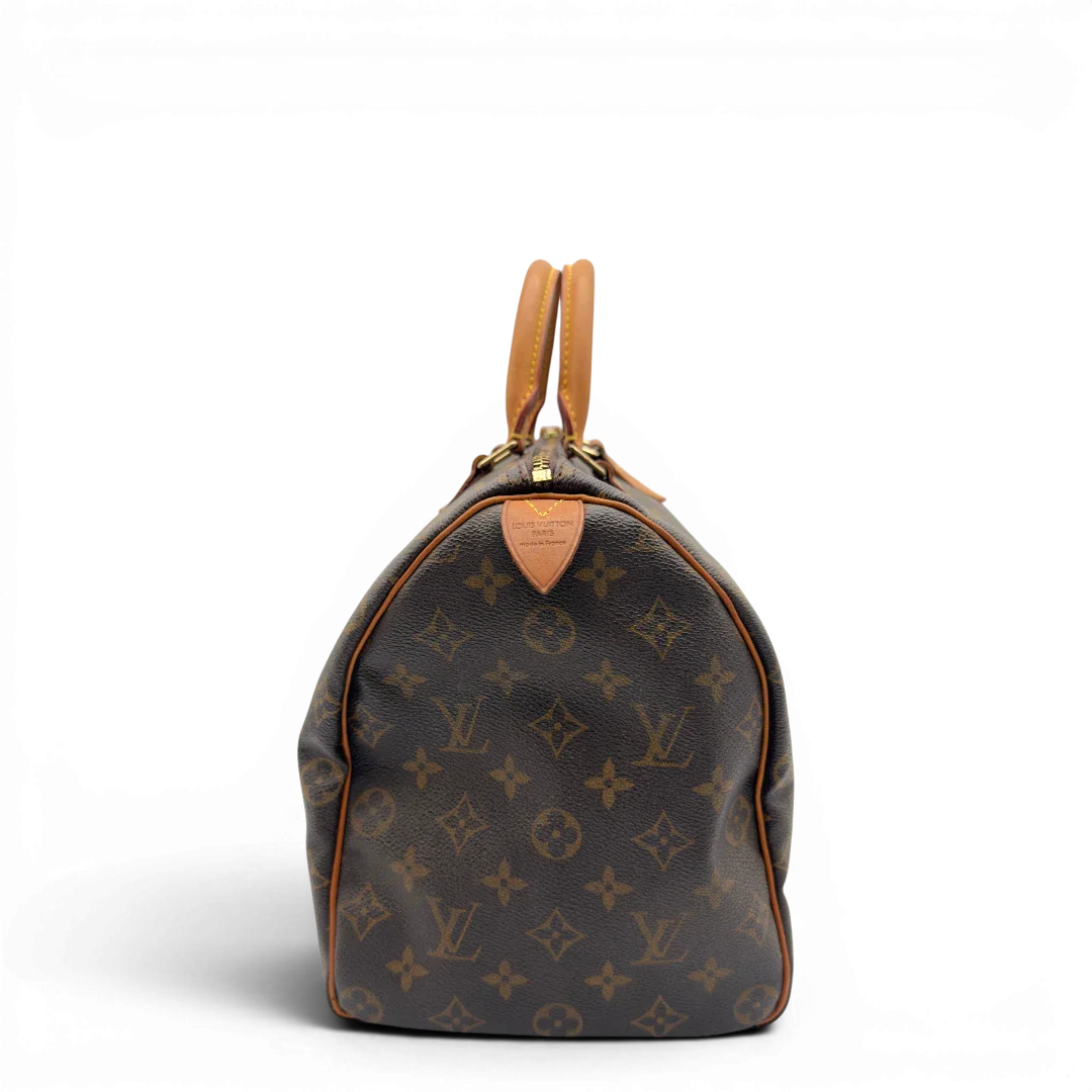 https://cdn.shopify.com/s/files/1/0564/9376/8855/files/Louis_Vuitton_Handtasche_Speedy_35_monogram_braun_4.webp?v=1782910256