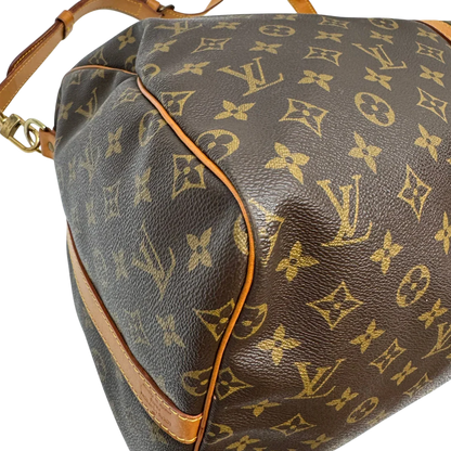 https://cdn.shopify.com/s/files/1/0564/9376/8855/files/Louis_Vuitton_Reisetasche_Keepall_55_Bandouliere_monogram_braun_6.webp?v=1783515514
