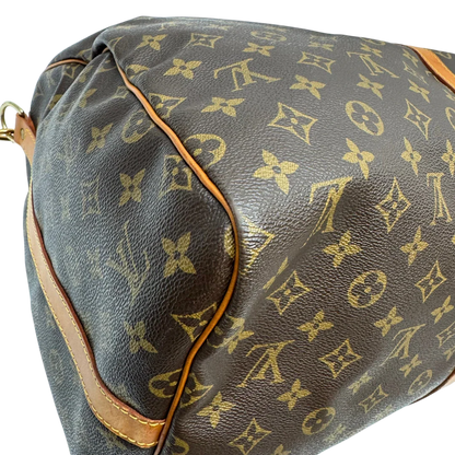 https://cdn.shopify.com/s/files/1/0564/9376/8855/files/Louis_Vuitton_Reisetasche_Keepall_55_Bandouliere_monogram_braun_8.webp?v=1783515514