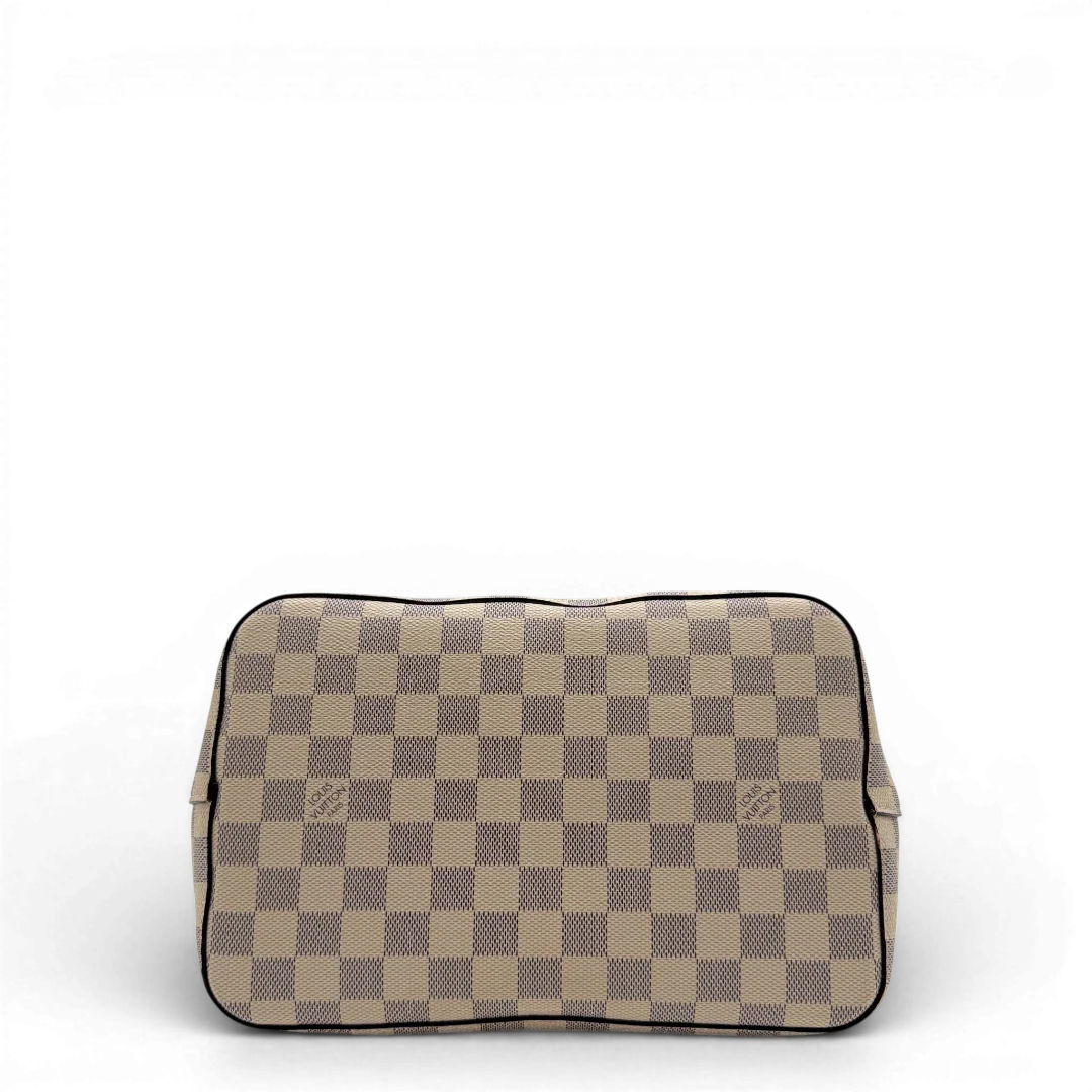 https://cdn.shopify.com/s/files/1/0564/9376/8855/files/Louis_Vuitton_Schultertasche_NeoNoe_MM_Damier_Azur_weiss_vintage_LV5878.webp?v=1778153869
