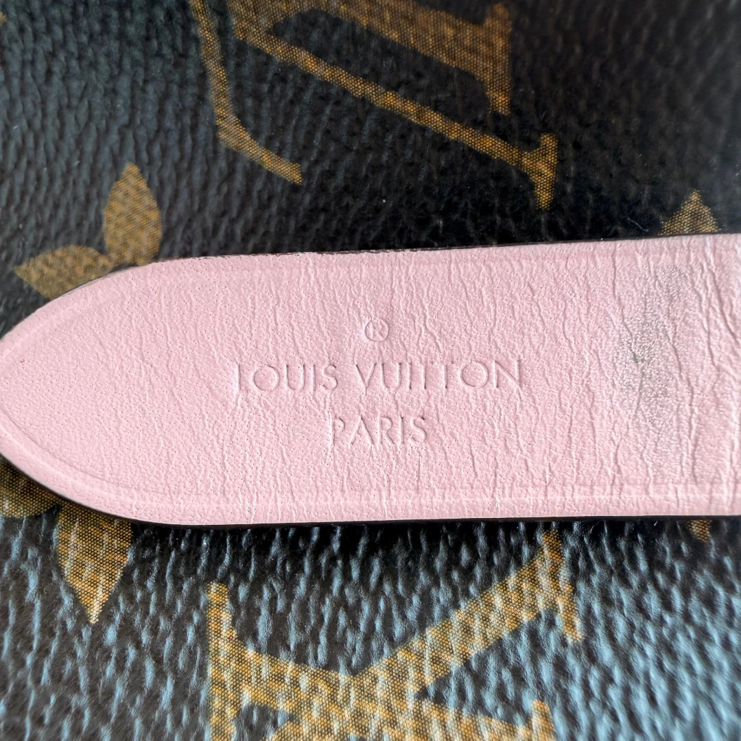 https://cdn.shopify.com/s/files/1/0564/9376/8855/files/Louis_Vuitton_Schultertasche_NeoNoe_MM_monogram_braun_20.webp?v=1781773476