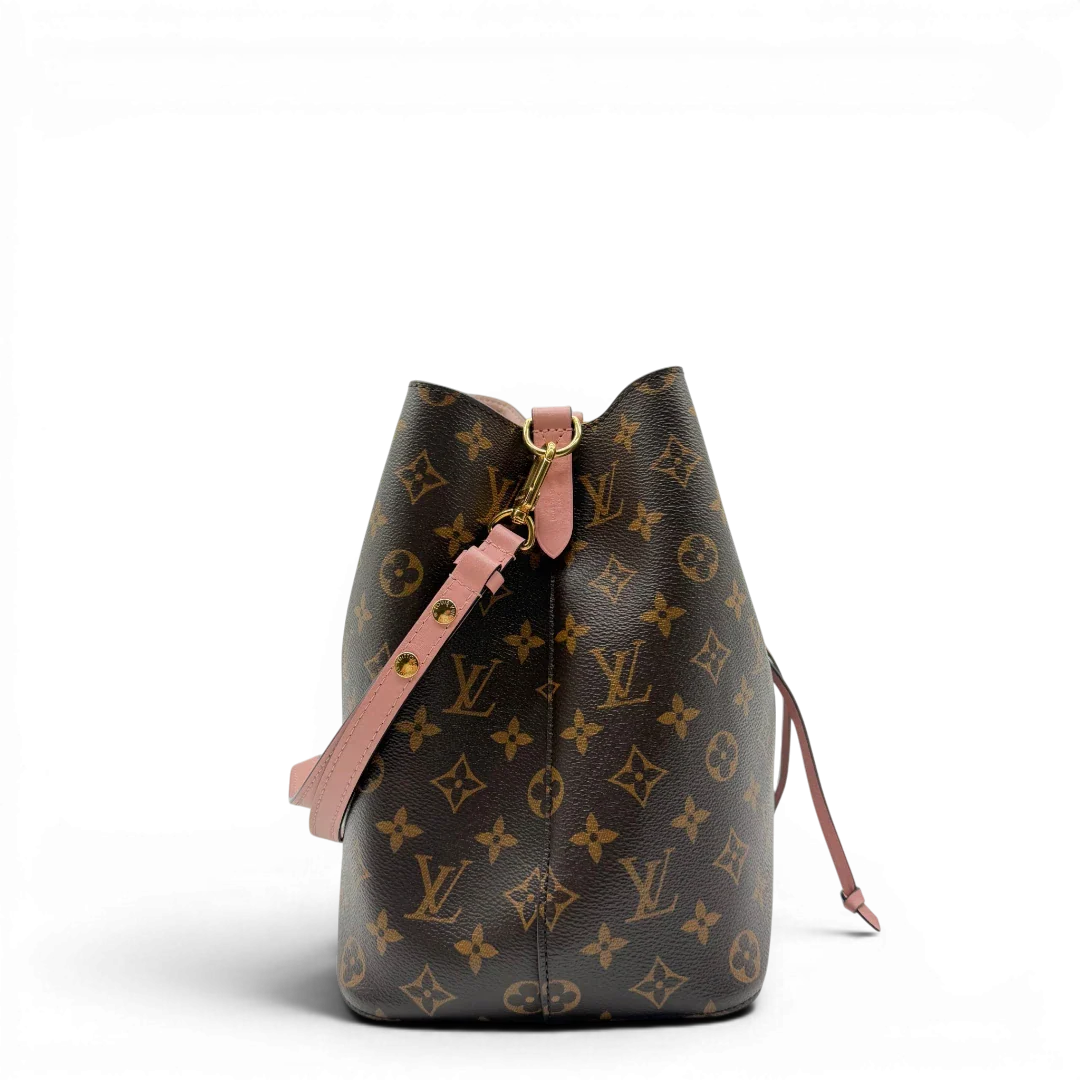 https://cdn.shopify.com/s/files/1/0564/9376/8855/files/Louis_Vuitton_Schultertasche_NeoNoe_MM_monogram_braun_4.webp?v=1781773475