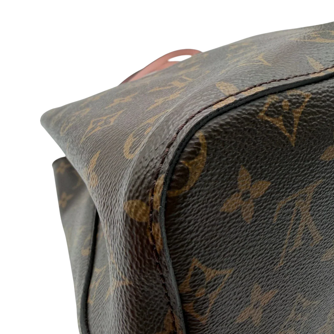 https://cdn.shopify.com/s/files/1/0564/9376/8855/files/Louis_Vuitton_Schultertasche_NeoNoe_monogram_braun_vintage_LV3591.webp?v=1774401024