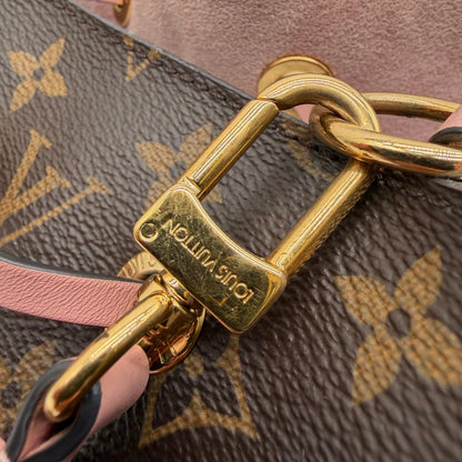 https://cdn.shopify.com/s/files/1/0564/9376/8855/files/Louis_Vuitton_Schultertasche_NeoNoe_monogram_braun_vintage_LV3596.webp?v=1774401024