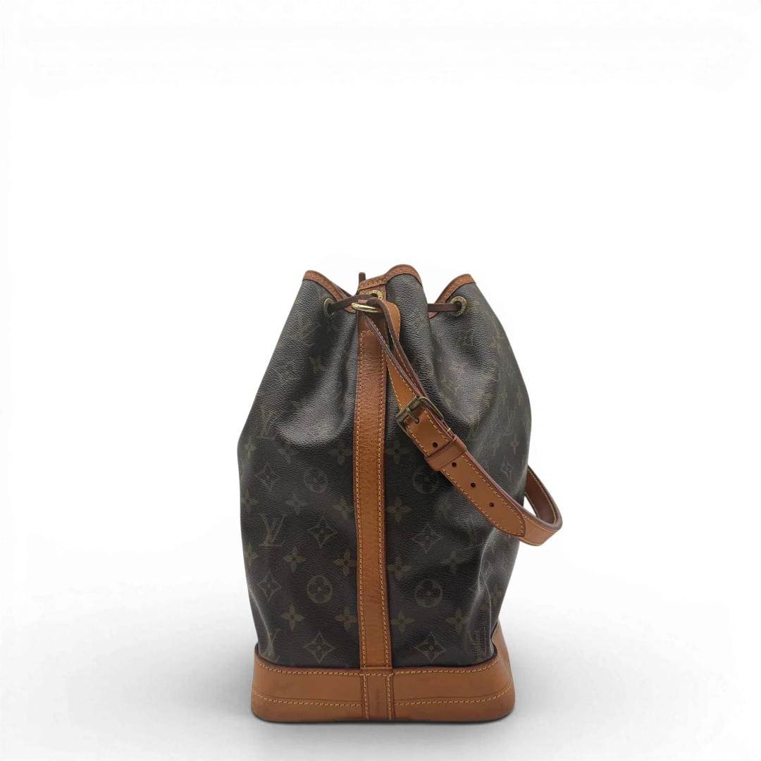 https://cdn.shopify.com/s/files/1/0564/9376/8855/files/Louis_Vuitton_Schultertasche_Sac_Noe_Grande_monogram_braun_vintage_LV6021.webp?v=1778082483