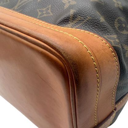 https://cdn.shopify.com/s/files/1/0564/9376/8855/files/Louis_Vuitton_Schultertasche_Sac_Noe_Grande_monogram_braun_vintage_LV6026.webp?v=1778082483