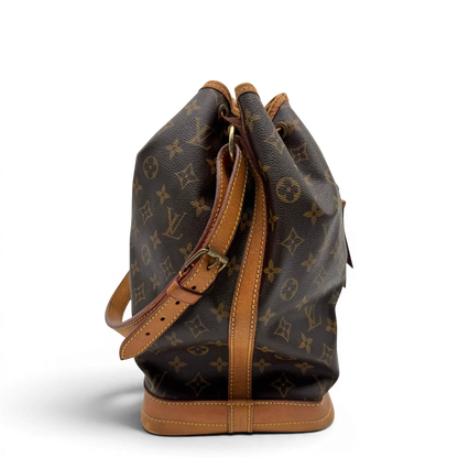 https://cdn.shopify.com/s/files/1/0564/9376/8855/files/Louis_Vuitton_Schultertasche_Sac_Noe_grande_monogram_braun_vintage_LV2174.webp?v=1779963004