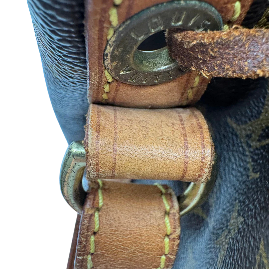 https://cdn.shopify.com/s/files/1/0564/9376/8855/files/Louis_Vuitton_Schultertasche_Sac_Noe_grande_monogram_braun_vintage_LV2190.webp?v=1779963003