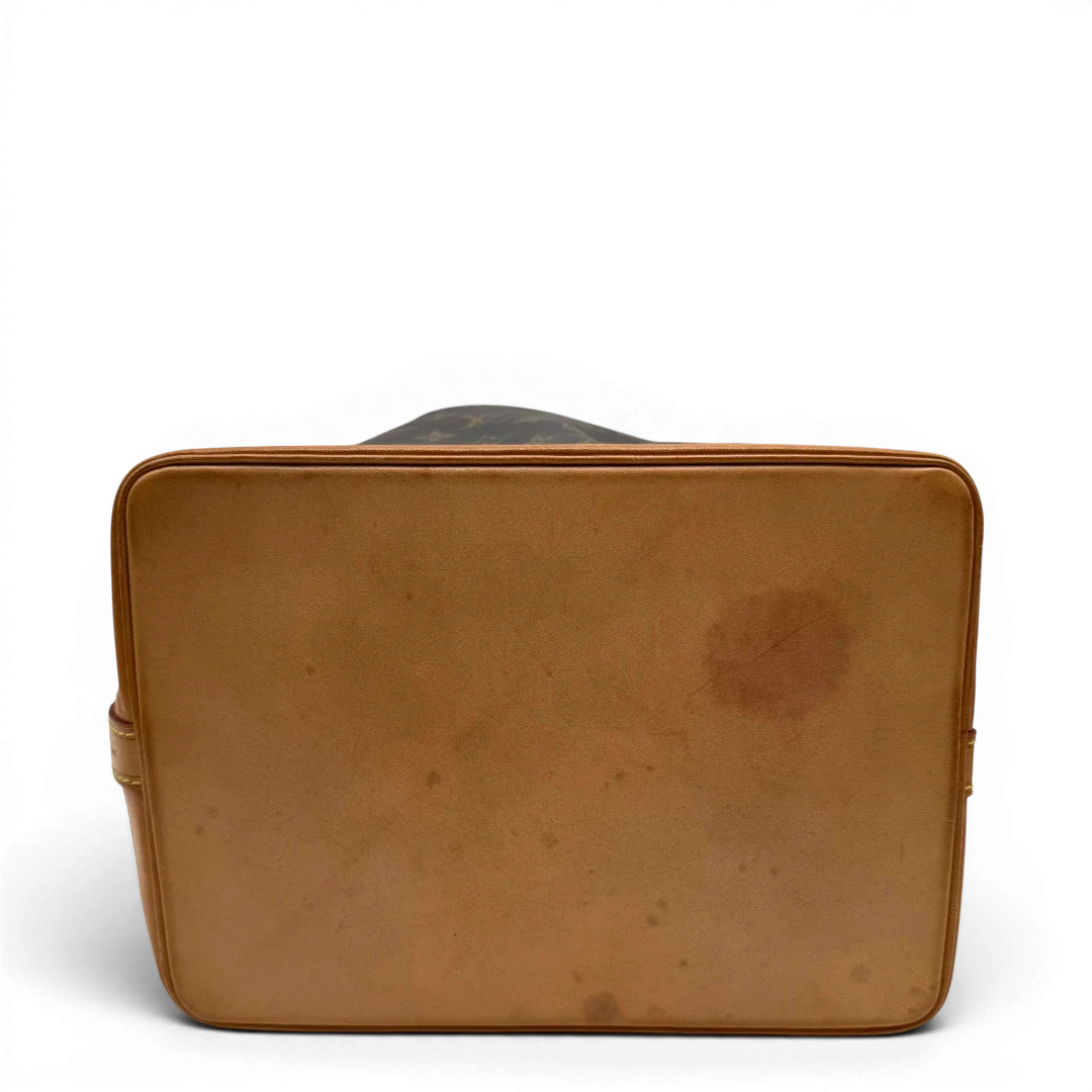 https://cdn.shopify.com/s/files/1/0564/9376/8855/files/Louis_Vuitton_Schultertasche_Sac_Noe_grande_monogram_braun_vintage_LV2220.webp?v=1779963099