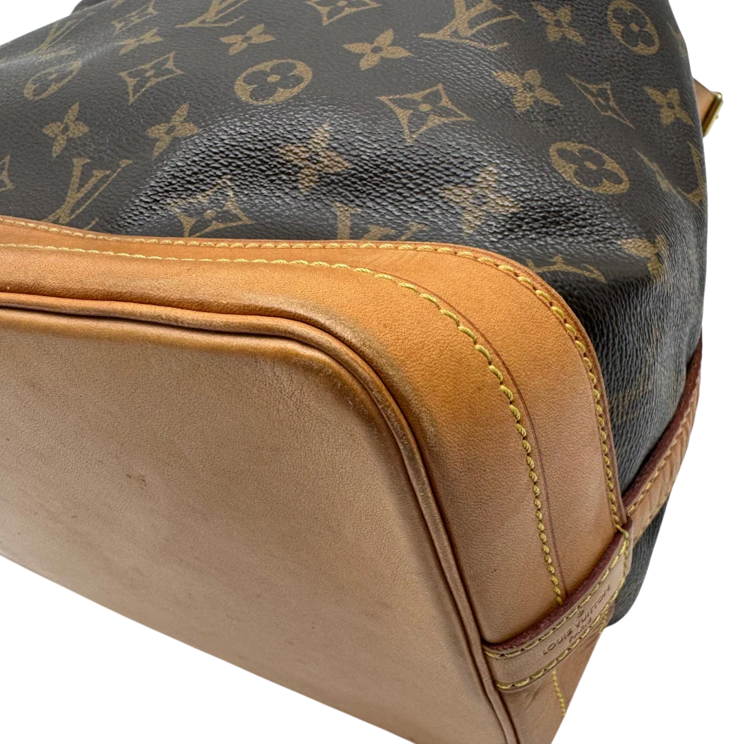 https://cdn.shopify.com/s/files/1/0564/9376/8855/files/Louis_Vuitton_Schultertasche_Sac_Noe_grande_monogram_braun_vintage_LV2224.webp?v=1779963099