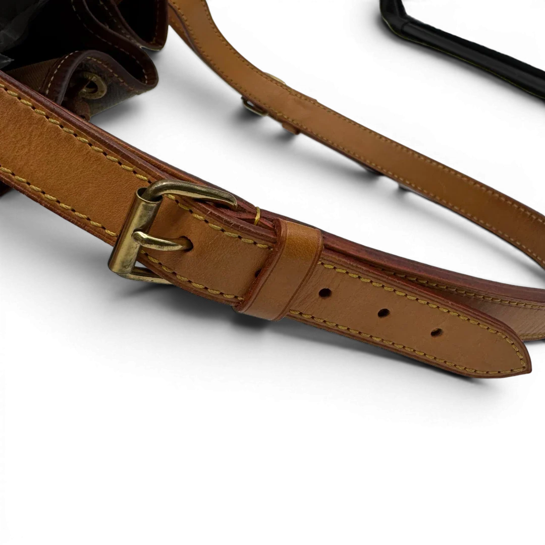 https://cdn.shopify.com/s/files/1/0564/9376/8855/files/Louis_Vuitton_Schultertasche_Sac_Noe_grande_monogram_braun_vintage_LV2227.webp?v=1779963099