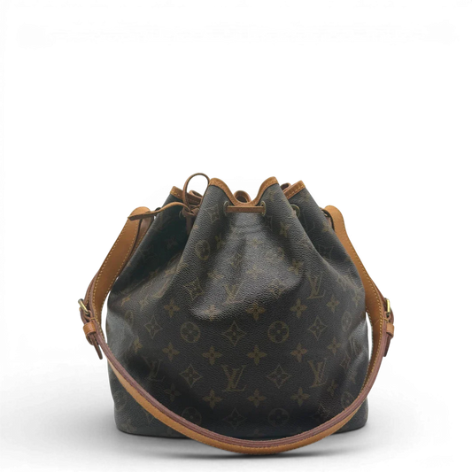 https://cdn.shopify.com/s/files/1/0564/9376/8855/files/Louis_Vuitton_Schultertasche_Sac_Noe_petit_monogram_braun_vintage_LV6038.webp?v=1778198282