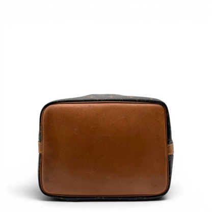 https://cdn.shopify.com/s/files/1/0564/9376/8855/files/Louis_Vuitton_Schultertasche_Sac_Noe_petit_monogram_braun_vintage_LV6290.webp?v=1778674589