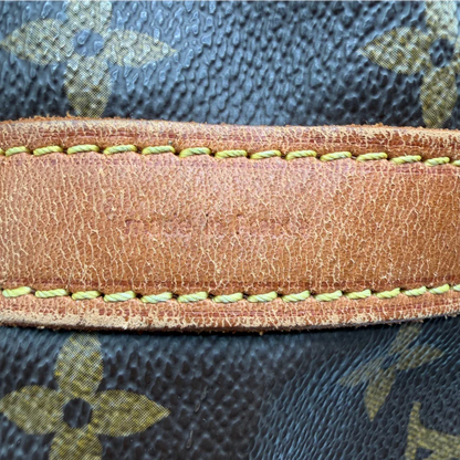 https://cdn.shopify.com/s/files/1/0564/9376/8855/files/Louis_Vuitton_Schultertasche_Sac_Noe_petit_monogram_braun_vintage_LV6300.webp?v=1778674590