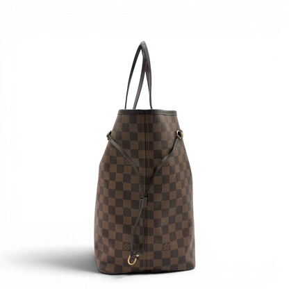 https://cdn.shopify.com/s/files/1/0564/9376/8855/files/Louis_Vuitton_Shopper_Neverfull_GM_Damier_Ebene_braun_3.webp?v=1781773037
