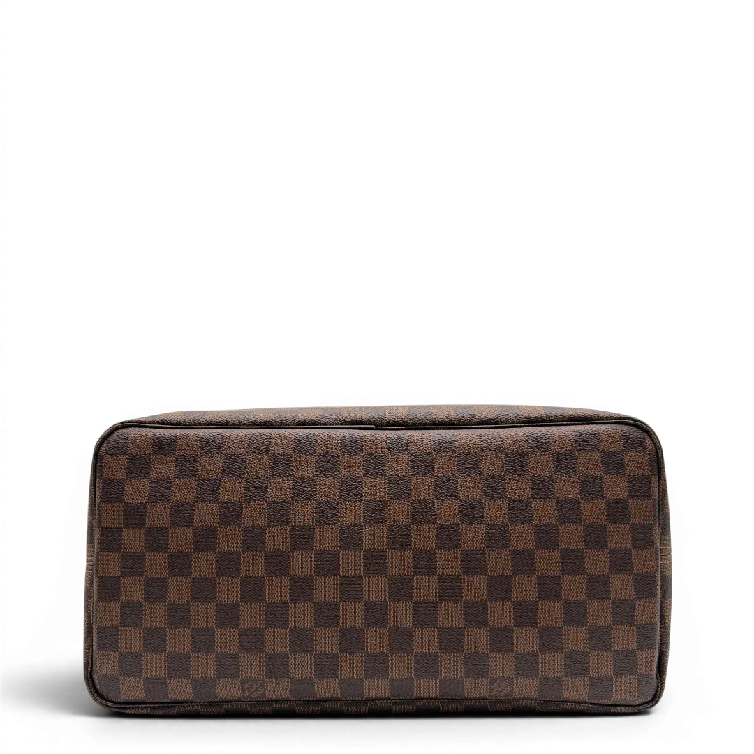 https://cdn.shopify.com/s/files/1/0564/9376/8855/files/Louis_Vuitton_Shopper_Neverfull_GM_Damier_Ebene_braun_5.webp?v=1781773037