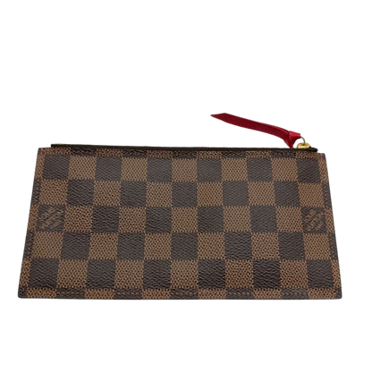 https://cdn.shopify.com/s/files/1/0564/9376/8855/files/Louis_Vuitton_Umhangetasche_Felice_Multi_Pochette_Damier_Ebene_16.webp?v=1784897569