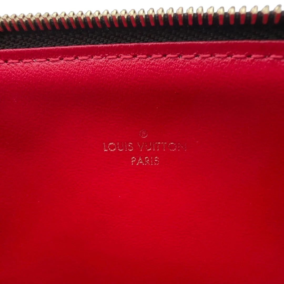 https://cdn.shopify.com/s/files/1/0564/9376/8855/files/Louis_Vuitton_Umhangetasche_Felice_Multi_Pochette_Damier_Ebene_18.webp?v=1784897569