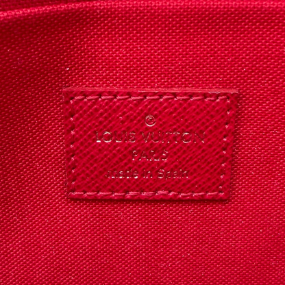 https://cdn.shopify.com/s/files/1/0564/9376/8855/files/Louis_Vuitton_Umhangetasche_Felice_Multi_Pochette_Damier_Ebene_19.webp?v=1784897569
