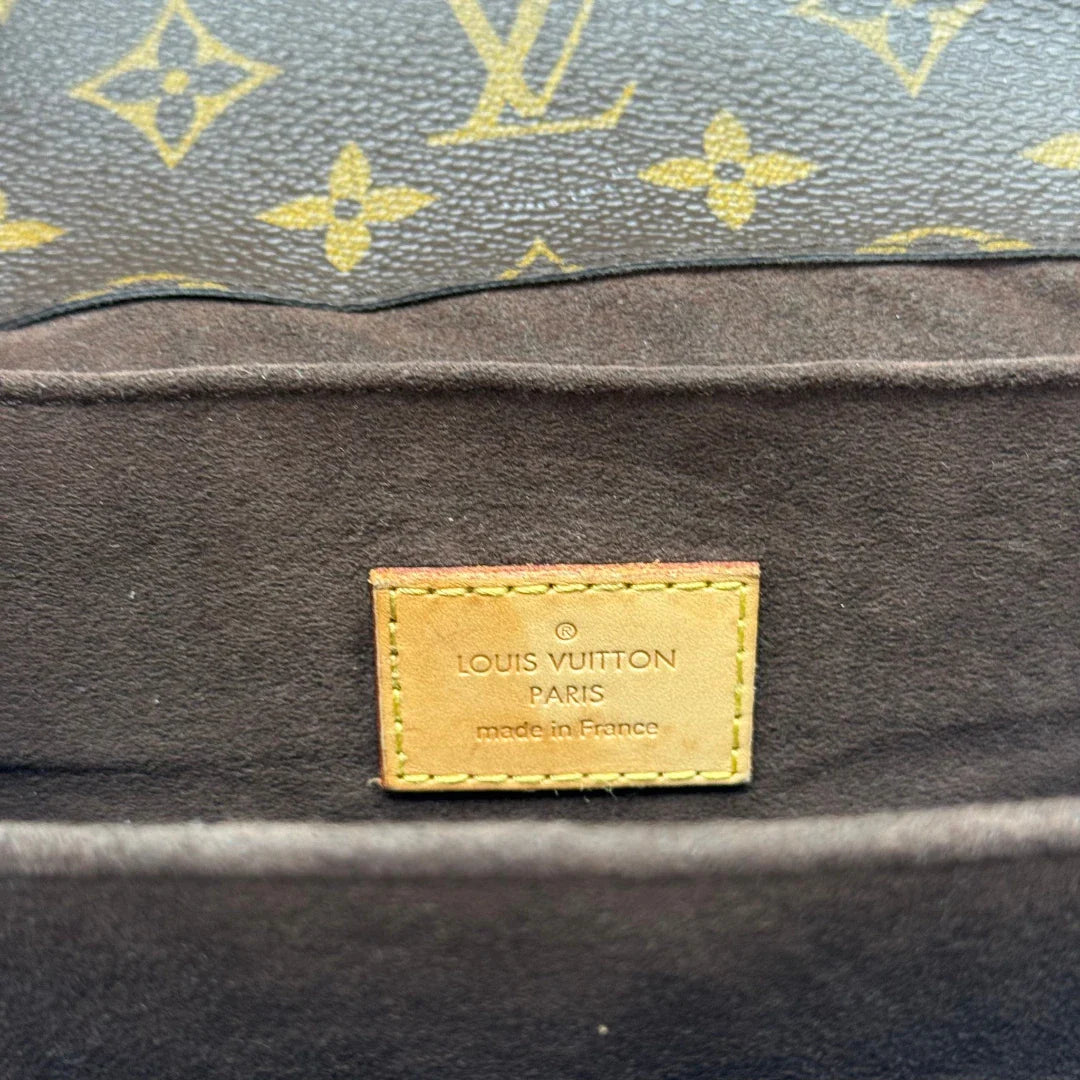 https://cdn.shopify.com/s/files/1/0564/9376/8855/files/Louis_Vuitton_Umhangetasche_Pochette_Metis_monogram_braun_vintage_LV34482.webp?v=1774404212