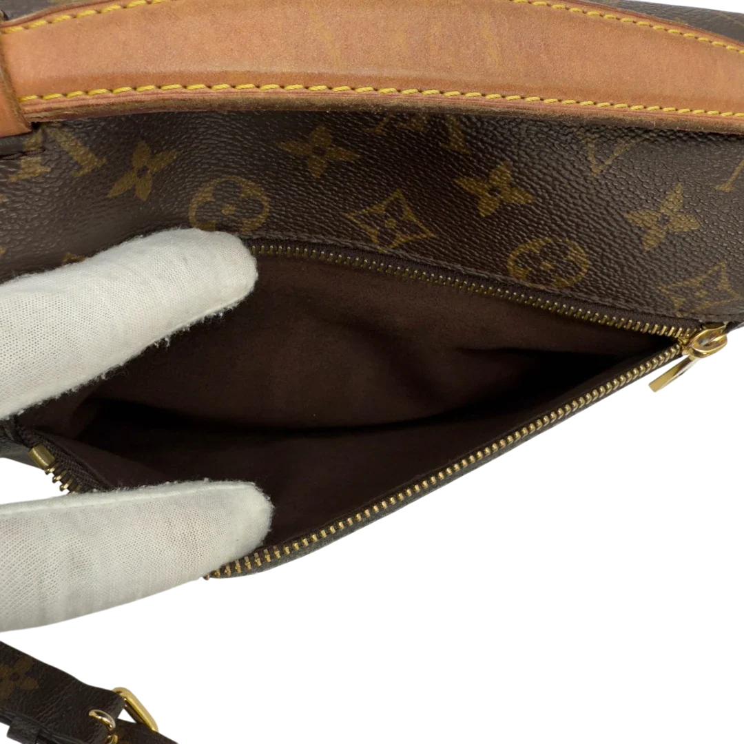 https://cdn.shopify.com/s/files/1/0564/9376/8855/files/Louis_Vuitton_Umhangetasche_Pochette_Metis_monogram_braun_vintage_LV6006.webp?v=1778083222