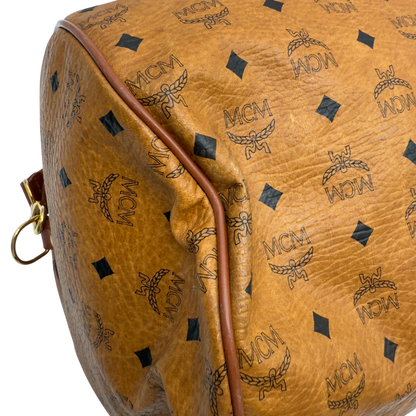 https://cdn.shopify.com/s/files/1/0564/9376/8855/files/MCMReisetascheGross5629.webp?v=1777464230