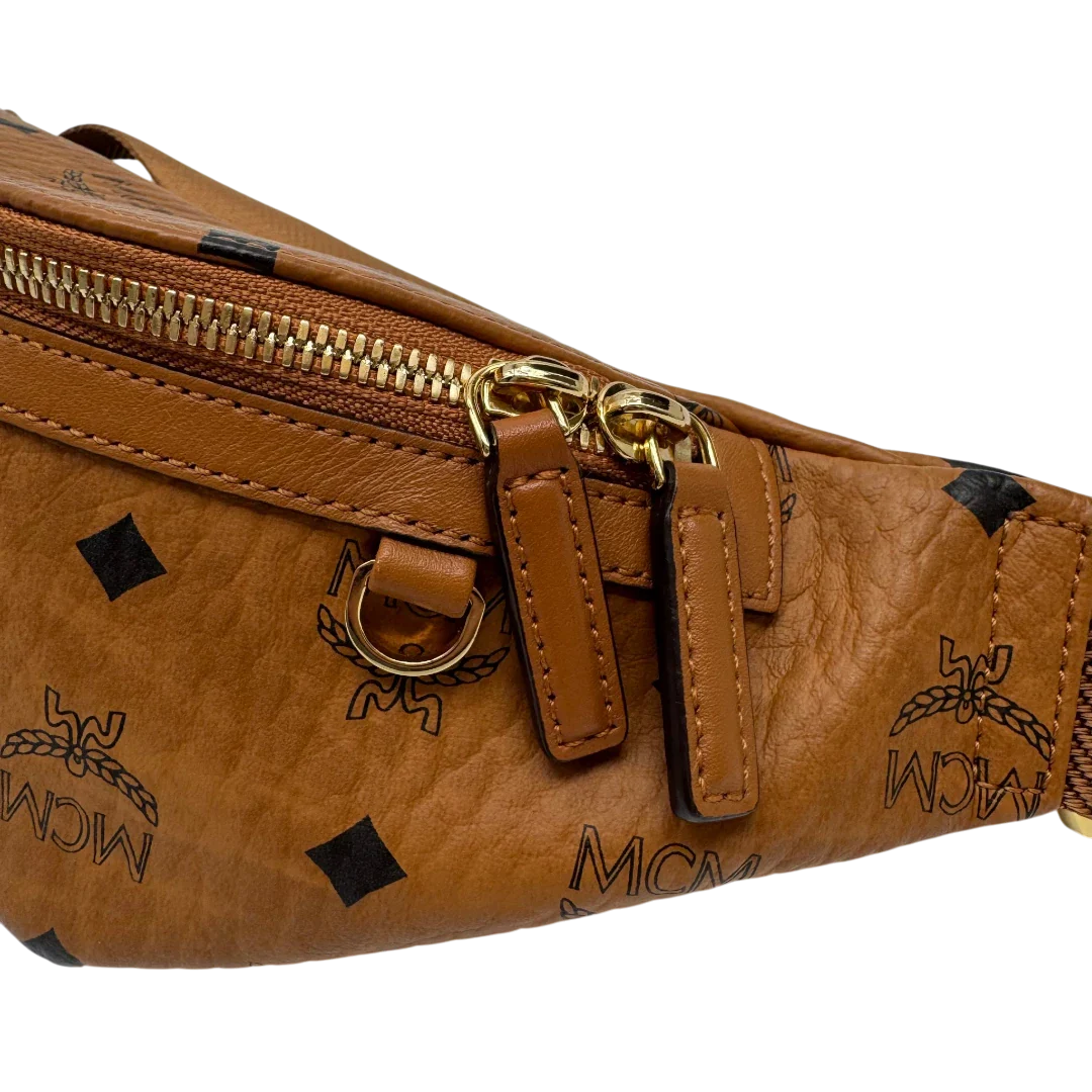 https://cdn.shopify.com/s/files/1/0564/9376/8855/files/MCM_Bauchtasche_Gurteltasche_Fursten_small_visetos_braun_10.webp?v=1784283926