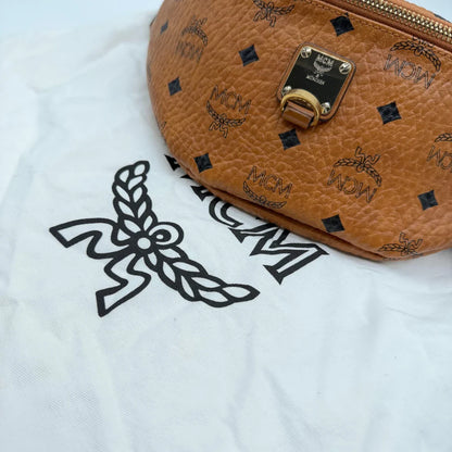 https://cdn.shopify.com/s/files/1/0564/9376/8855/files/MCM_Bauchtasche___Gurteltasche_Fursten_small_visetos_braun_vintage6281.webp?v=1778682034