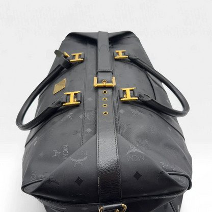 https://cdn.shopify.com/s/files/1/0564/9376/8855/files/MCM_Dufflebag5184.webp?v=1754669422