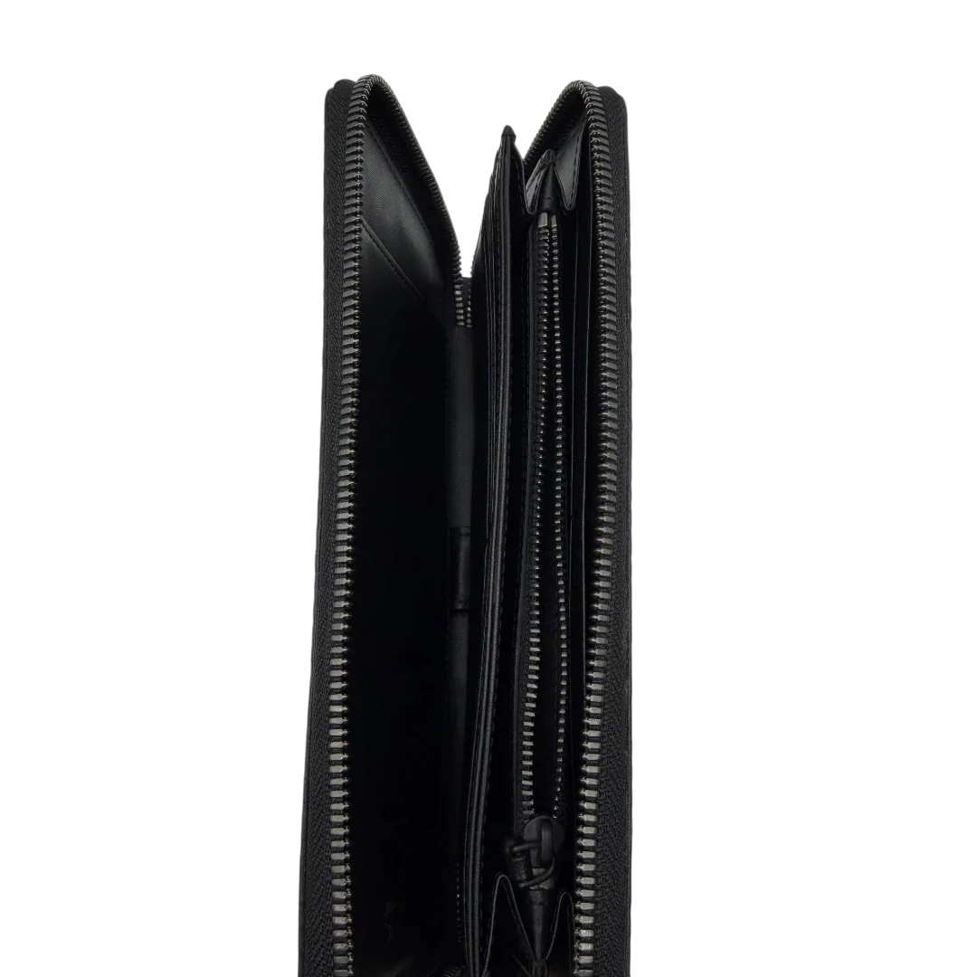 https://cdn.shopify.com/s/files/1/0564/9376/8855/files/MCM_Geldbeutel_Aren_Zip_Around_visetos_braun_9.webp?v=1781856085