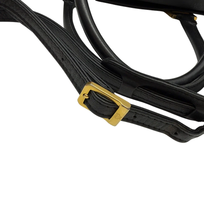 https://cdn.shopify.com/s/files/1/0564/9376/8855/files/MCM_Handtasche_Boston_25_PVC_mit_Umhangegurt_schwarz_11.webp?v=1782983948