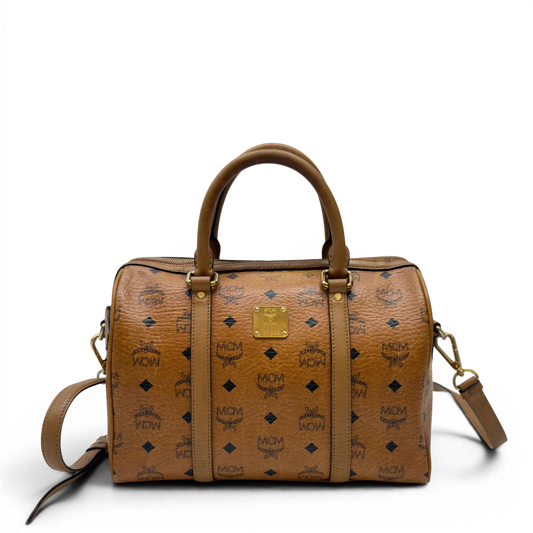 https://cdn.shopify.com/s/files/1/0564/9376/8855/files/MCM_Handtasche_Boston_30_mit_Umhangegurt_visetos_braun_21.webp?v=1783513643