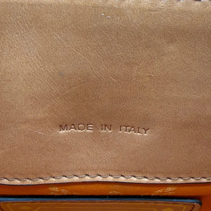 https://cdn.shopify.com/s/files/1/0564/9376/8855/files/MCM_Handtasche_Kelly_Style_mit_Umhangegurt_visetos_braun_18.webp?v=1781855176
