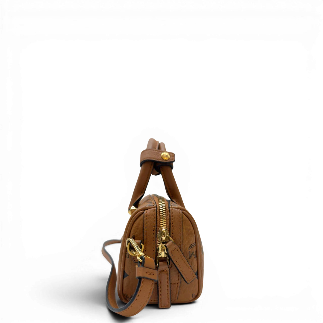 https://cdn.shopify.com/s/files/1/0564/9376/8855/files/MCM_Handtasche_Mini_Boston_mit_Umhangegurt_visetos_braun_2.webp?v=1783514275