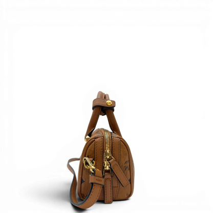 https://cdn.shopify.com/s/files/1/0564/9376/8855/files/MCM_Handtasche_Mini_Boston_mit_Umhangegurt_visetos_braun_2.webp?v=1783514275
