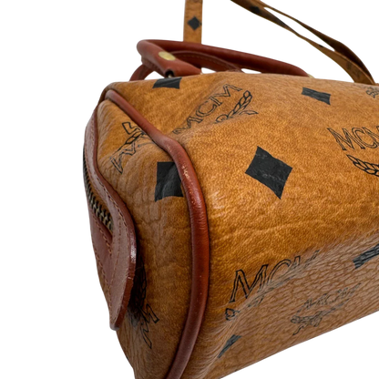https://cdn.shopify.com/s/files/1/0564/9376/8855/files/MCM_Handtasche_Mini_Boston_mit_Umhangegurt_visetos_braun_8_d62cc33d-5af7-4e76-b530-0d6e23219e03.webp?v=1784245890