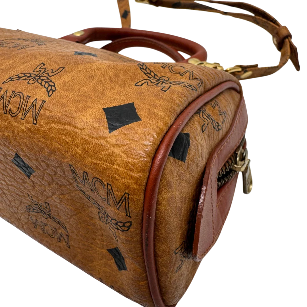 https://cdn.shopify.com/s/files/1/0564/9376/8855/files/MCM_Handtasche_Mini_Boston_mit_Umhangegurt_visetos_braun_9_088e8cc3-1b9a-47ae-b967-d3ad372d603e.webp?v=1784245890