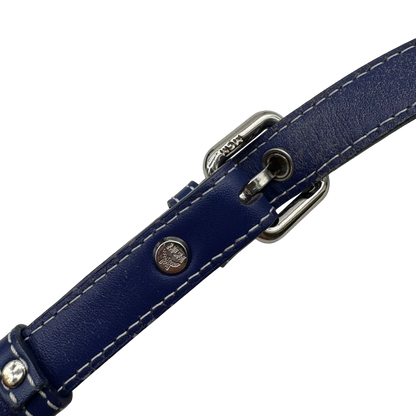 https://cdn.shopify.com/s/files/1/0564/9376/8855/files/MCM_Handtasche_Mini_Boston_mit_Umhangegurt_visetos_weiss___blau_12.webp?v=1783516335